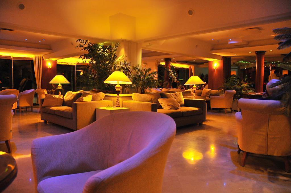 טולון King Minos Hotel מראה חיצוני תמונה